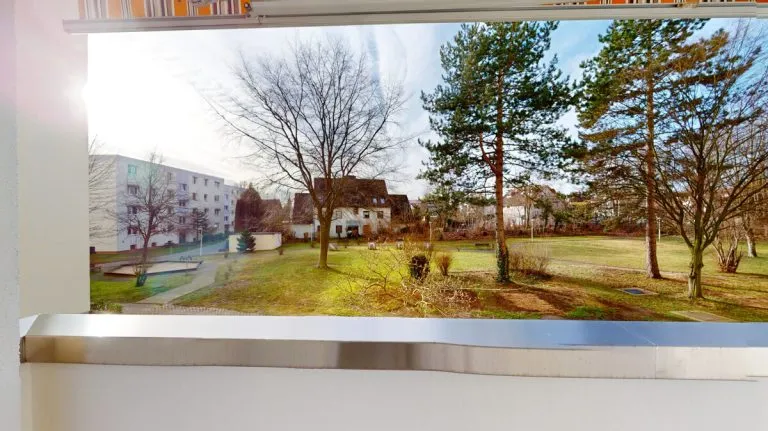 Immobilienangebot - Braunschweig - Alle - Gepflegte drei-Zimmer-Wohnung mit Balkon und Stellplatz inklusive!