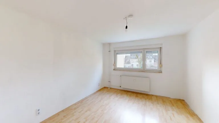 Immobilienangebot - Braunschweig - Alle - Gepflegte drei-Zimmer-Wohnung mit Balkon und Stellplatz inklusive!