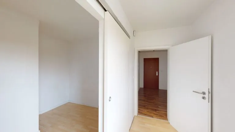 Immobilienangebot - Braunschweig - Alle - Gepflegte drei-Zimmer-Wohnung mit Balkon und Stellplatz inklusive!